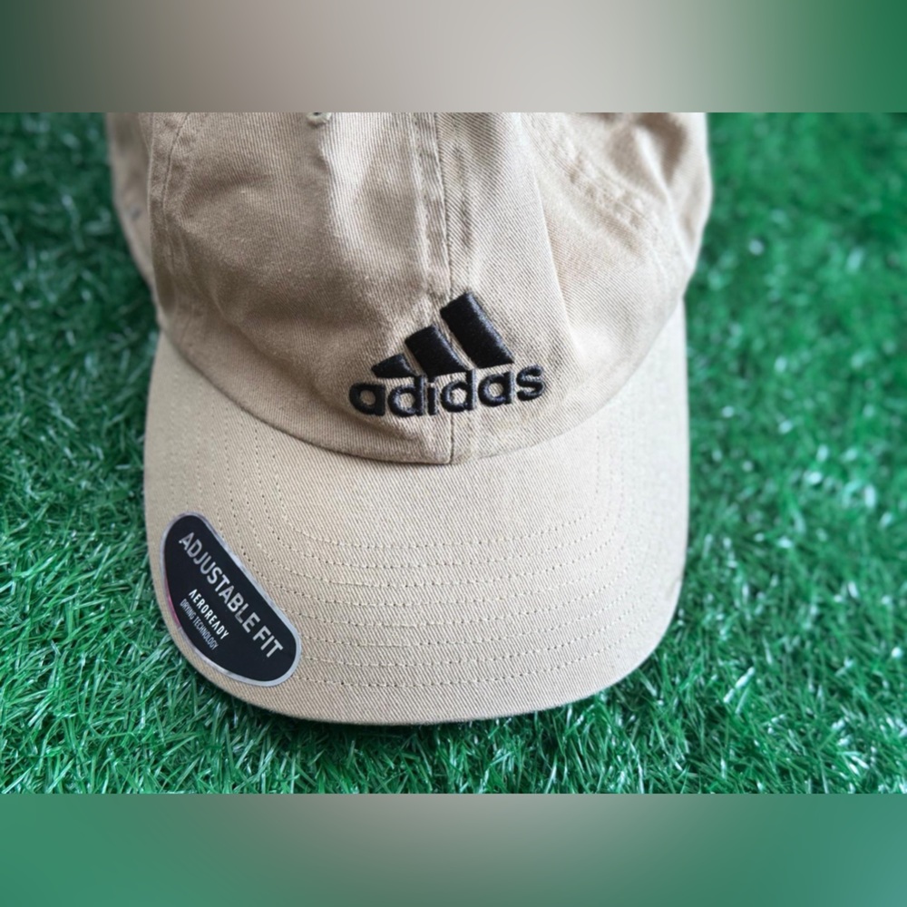 Adidas‎ Beige and Black Cap